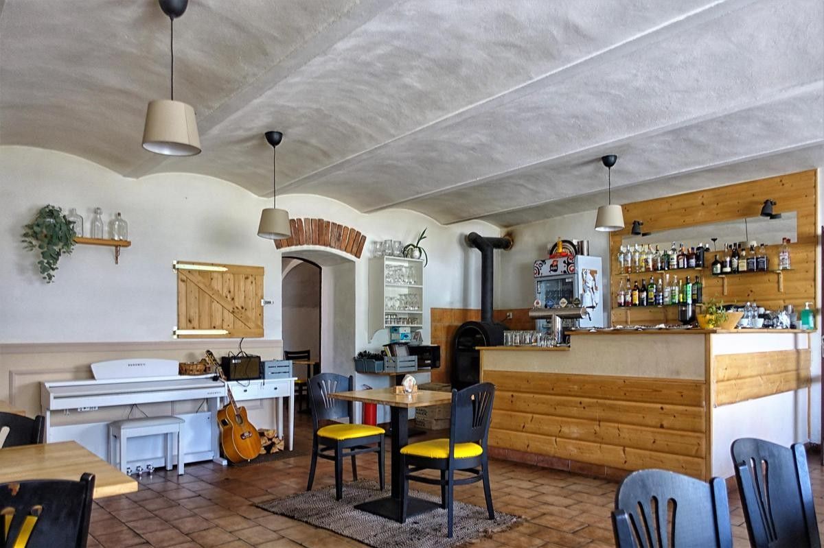 vnitřní interiér restaurace