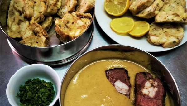 Ukázka našeho závodního stravování do kastrůlku.